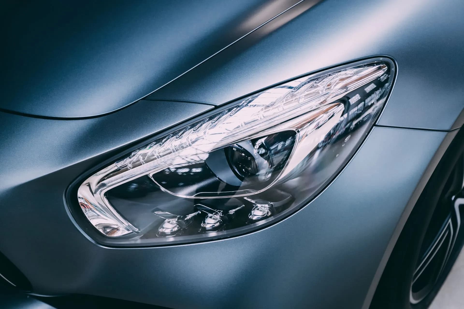 Service & Repairs Headlamp Replacement