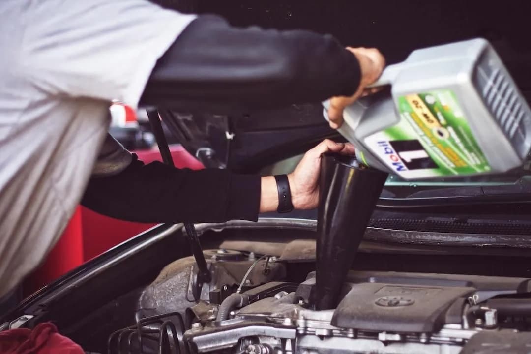 Service & Repairs Oil Changes