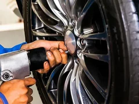 Service & Repairs Tire Installation